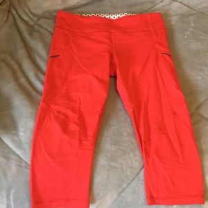 lululemon crop leggings red size 6